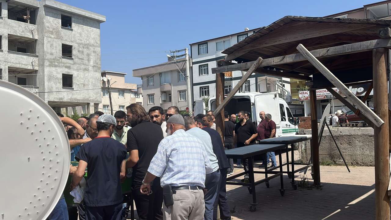 3 kardeş aynı gün toprağa verildi! Gülşah'ın hayali yarım kaldı 4